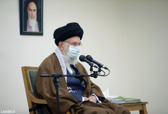 رهبر انقلاب اسلامی در دیدار خانواده سردار شهید حاج قاسم سلیمانی و تنی چند از همرزمان او