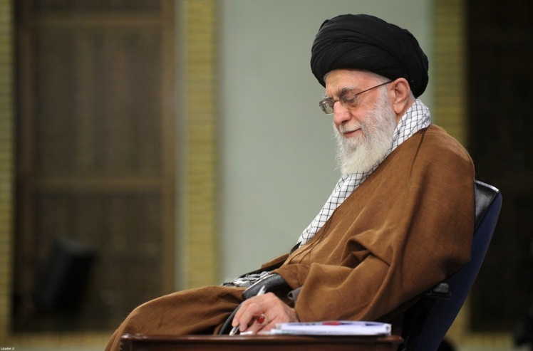 پیام رهبر معظم انقلاب در پی حادثه تروریستی در حرم شاهچراغ: همه باید در مقابل جریان بیاحترامی به جان مردم و امنیت و مقدسات ید واحده باشیم